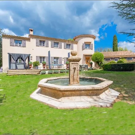 Apartmanhotel Spa & Jacuzzi- Le Domaine De La Tour