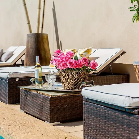 Apartmanhotel Spa & Jacuzzi- Le Domaine De La Tour 5*